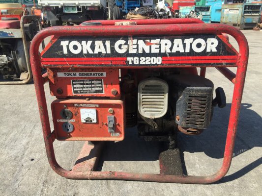 ขายเครื่องปั่นไฟ TOKAI รุ่น TG2200 เครื่องยนต์เบนซิน ROBIN 5hp. ปั่นไฟ 110V. 2.2kVA. มือ2ญี่ปุ่น สภาพสวย น่าใช้งาน  ขายไม่แพง 6,500 บาท เท่านั้น...