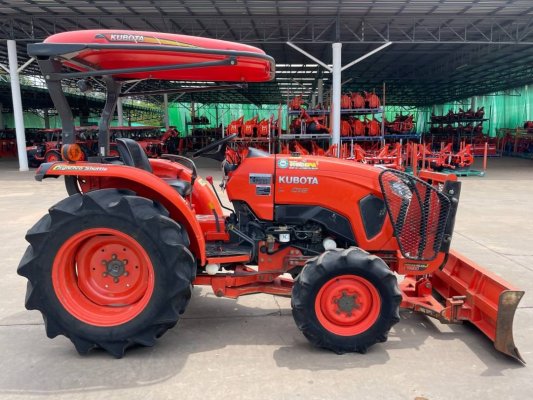 มาแล้วจ้ารถไถ คูโบต้ารุ่น L4018+ใบดันดินหน้า+ผาน 1 ตัว ดาวน์  20,000 บาท สนใจโทรเลยจ้า 089-0111624 เฮียเลี้ยงจ้า สอบถาม หรือสามารถมาดูที่ร้านเราได้จ้า...