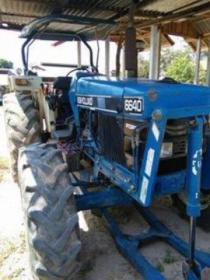 ขายรถไถ ford 6640 คานคาราโร่ พร้อมทะเบียนครบ พร้อมอุปกรณ์ครบชุด