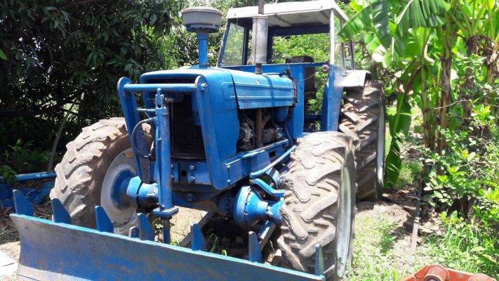 ขายรถไถ FORD6600 2เพลา 6สูบ อุปกรณ์ ใบดันหน้าผาน+ผานหลัง3 มีเล่มทะเบียน พร้อมโอน 