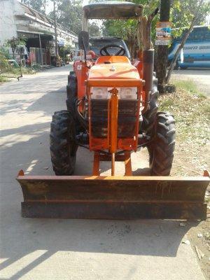 แทร็คเตอร์คูโบต้า L3408 พร้อมใช้งาน พร้อมอุปกรณ์ 3 ชิ้น โรตารี่+ผาน+ใบดันหน้า แทร็คเตอร์คูโบต้า L3408 พร้อมใช้งาน พร้อมอุปกรณ์ 3 ชิ้น โรตารี่+ผาน+ใบดั