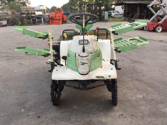 รถดำนา YANMAR รุ่น PES1 นั่งขับ แบบ4แถว รุ่นใหม่ คันเล็ก ขับเคลื่อน4ล้อ สภาพสวย