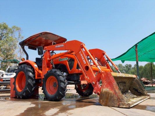 รถสวยๆรถไถคูโบต้ารุ่น L4018+บุ้งกี๋มาตรฐาน ดาวน์ 65,000 บาท จ้า สนใจ โทร 089-0111624 สอบถาม หรือสามารถมาดูที่ร้านเราได้จ้า