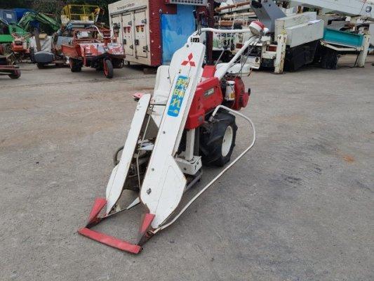รถเกี่ยวข้าว มัดคอรวงแบบเดินตาม ยี่ห้อ YANMAR รุ่น KB254 