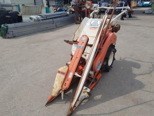 รถเกี่ยวข้าว มัดคอรวงแบบเดินตาม ยี่ห้อ KOBOTA รุ่น HE306A
