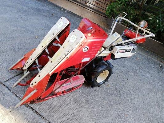 ขายรถเกี่ยวข้าวเดินตามแบบวางรายญี่ปุ่นนำเข้าyanmar yb550 2 แถว