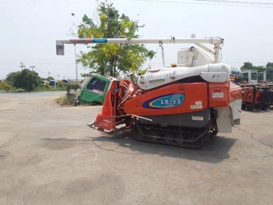 68,000บาท เท่านั้น #รถเกี่ยวข้าวkubota มือ2ญี่ปุ่น +++ เครื่องดีเซล 2สูบ 10.5hp. แรงดี เครื่องดี +++ เกี่ยว2แถว ตู้นวด+อุ้ม ท่อลำเลียง +++ รุ่นใหม่ SR