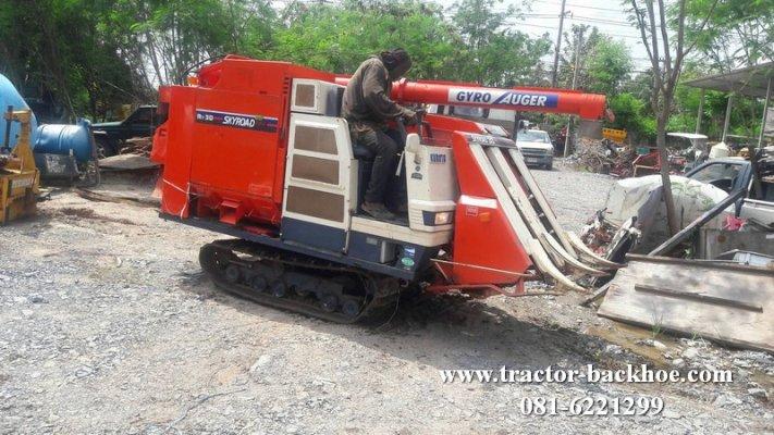 ขาย รถเกี่ยวข้าว พร้อมนวดในตัว ยี่ห้อ KUBOTA Sky Road รุ่น R1 -30 เก่าญี่ปุ่น แบบอุ้ม ท่อส่ง พร้อมใช้งาน