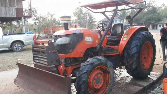 ขายรถไถKUBOTA 4WD 7040เอกสารเล่มทะเบียน 4?4สภาพเครื่องดี ปั๊มดีใช้งานได้ปกติ
