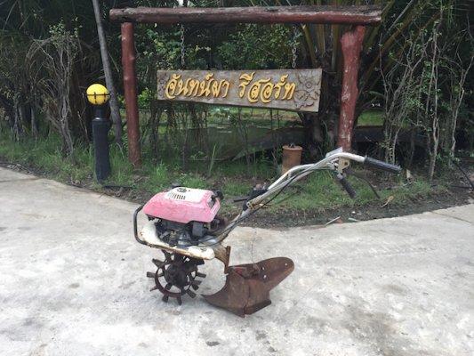 รถไถเดินตามเบนซิน HONDA รุ่น F200 พร้อมผานหัวหมู มือสองญี่ปุ่น เครื่องเกียร์ช่วงล่างสภาพดี ราคาถูก