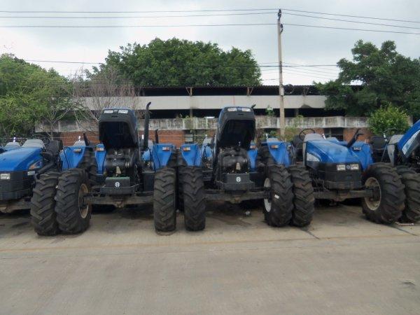 ขายรถไถใหม่ 3 รุ่น TCR 28 TCR38 TCR 48 TL5050 -4 WD   Hew hoIIand