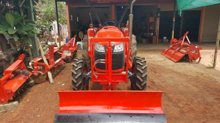 ขายKUBOTA L3608DT รถสวย อุปกรณ์หน้าหลัง พร้อมลุยงาน 275,000บ.0808950608