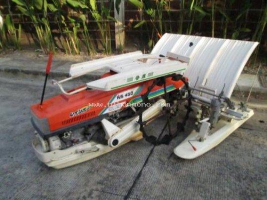 รถปลูกข้าวดำนา, รถดำนา รหัสสินค้า : 14001612 ยี่ห้อ : KUBOTA รุ่น : N450 ชมสินค้าอื่นๆ เพิ่มเติมที่ www.nihonmono.com