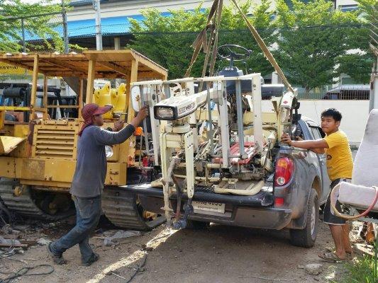 tractor-backhoe ได้จัดส่งรถดำนา 3 ล้อแบบนั่งขับ ไปนครสวรรค์เรียบร้อยแล้วครับ ขอบคุณมากครับ