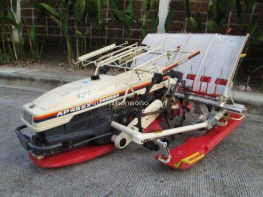  รถปลูกข้าวดำนาแบบเดินตาม รหัสสินค้า : 14001614 ยี่ห้อ : YANMAR รุ่น : AP45EX คุณศิริวรรณ Tel.087-677-3704