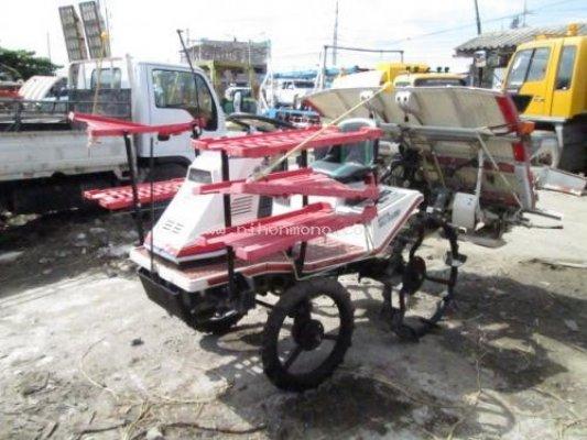 รถปลูกข้าวดำนาแบบนั่งขับ  ยี่ห้อ : YANMAR รุ่น : RR50 รหัสสินค้า : 14002105คุณศิริวรรณ Tel.087-677-3704