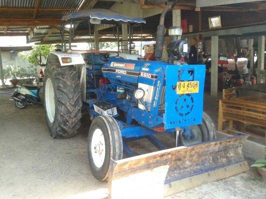 ขายรถไถฟร์อด FORD 6600 รถปี53  มีฝาน3 ฝาน7  สภาพดีสวย เอกสารเล่มทะเบียน เครื่องดี