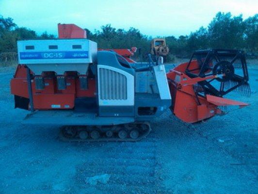ขาย - รถเกี่ยวข้าว แบบหนวดกุ้ง ใช้ได้ผลแน่นอน ตัดปัญหาข้าวล้ม สูง ต่ำ KUBOTA: DC1S พร้อมใช้งาน สภาพสวย    