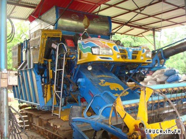 ขายรถเกี่ยวข้าวจ้าวช้างไวไฟราคาถูกสภาพใช้งานน้อย