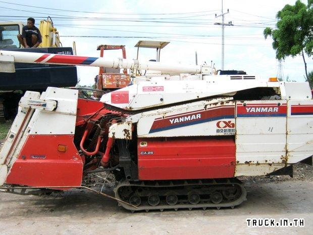 ขายรถเกี่ยวนวดข้าวมือสอง สภาพพร้อมใช้งาน ยี่ห้อ YANMAR CA-25