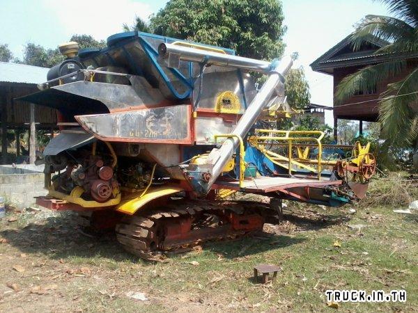 ประกาศขายรถเกี่ยวข้าว