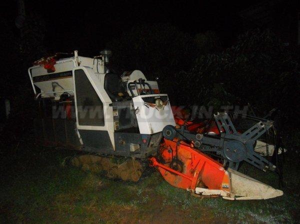 ขายรถเกี่ยวนวดข้าว  kubota dc 60