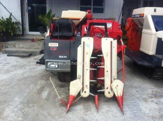 รถเกี่ยวข้าวนั่งขับ รหัสสินค้า :13001468 YANMAR รุ่น :CA11 ชมสินค้าอื่นๆ เพิ่มเติมที่ www.nihonmono.com