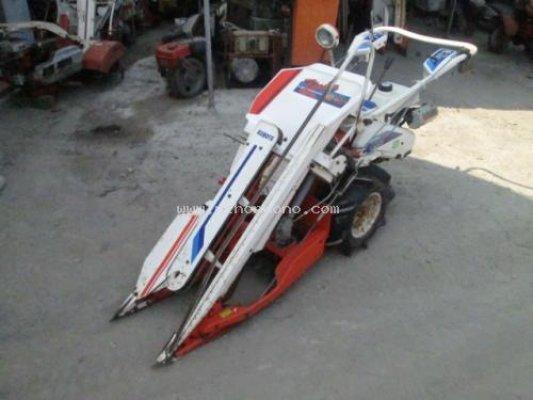 รถเกี่ยวข้าวเดินตาม ยี่ห้อ : KUBOTA รุ่น : RA30 รหัสสินค้า : 80802450 