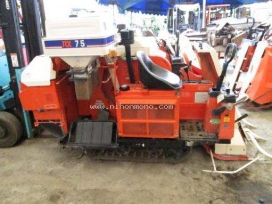 รถเกี่ยวข้าวนั่งขับ   ยี่ห้อ : KUBOTA รุ่น : RX750  รหัสสินค้า : 14002075คุณศิริวรรณ Tel.087-677-3704
