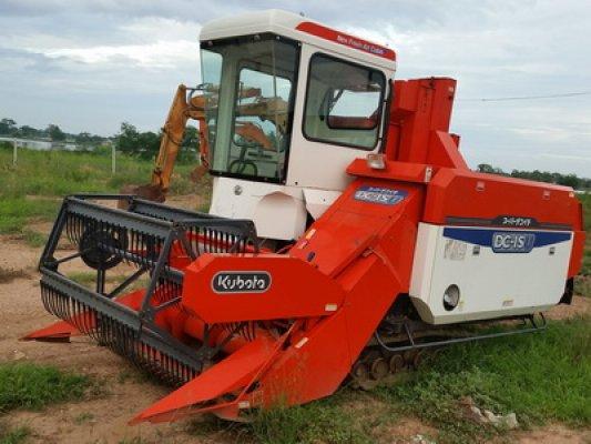 รถเกี่ยวนวดข้าว KUBOTA DC 1SU มีตู้เก๋ง สภาพ 90% ผ่านการใช้ งานมาน้อย เก่าญี่ปุ่นแท้