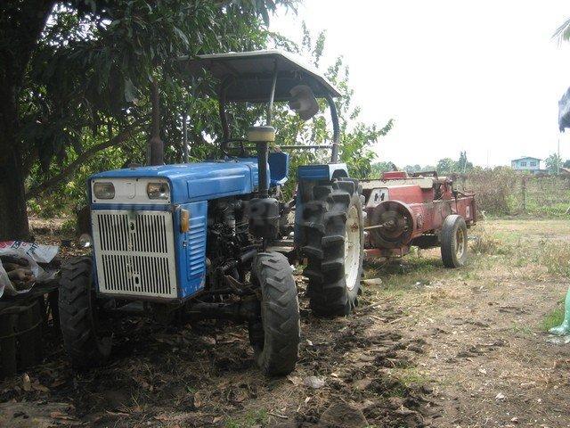 รถอัดฟาง international 430 พร้อมรถไถแชมป์ 35 แรงสภาพพร้อมลุยงาน