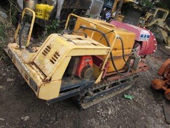 ขาย- รถฉีดพ่นยา ตีนตะขาบ KAWASHIMA เครื่องยนต์เบนซิน หน้าและหลัง ยี่ห้อ KUBOTA & MITSUBISHI มือสองญี่ปุ่นครับ