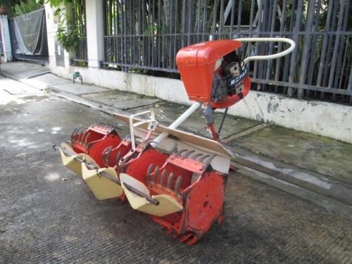 เครื่องพรวนหญ้าในร่องข้าว รหัสสินค้า :13001377 ยี่ห้อ :NIIGATA FUJII 3 แถว กว้าง 80cm.