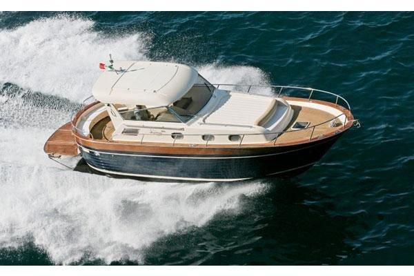 ขายเรือยอร์ทหรู ระดับไฮโซ สั่งตรงมาใหม่จากอิตาลี รุ่นapreamare 38 comfort สวยจริงๆครับ