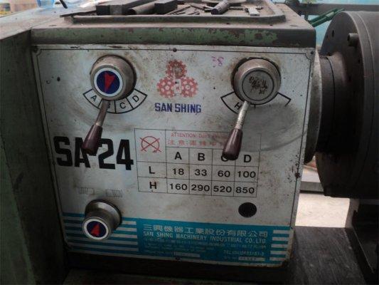 ขายเครื่องกลึง 12 ฟุต ยี่ห้อ SAN SHING สภาพดี 