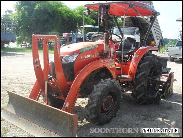ขายด่วน แทรกเตอร์ KUBOTA L3608 4WD รุ่นใหม่ สภาพสวยมากๆ ครับ อุปกรณ์ครบ ใช้งานไม่ถึงปี ราคาสุดคุ้ม