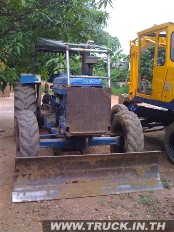 ขายรถไถ FORD 6610   2 เพลา รถพร้อมใช้งาน  เอกสารอินวอย