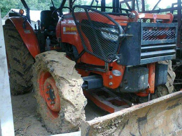 ขาย รถไถKUBOTA 70 แรง 2เพลา สภาพดีพร้อมใช้ ผานดันหน้า ผาน6 หลัง