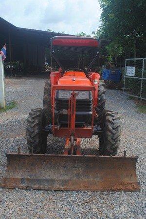ขายรถไถ Kubota L 4508 (4WD) พร้อมดันหน้าและผานหลัง