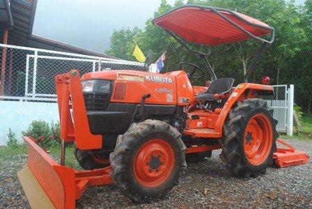 ขายรถไถ Kubota L 2808 (4WD) พร้อมดันหน้าและตัวตัดหญ้า