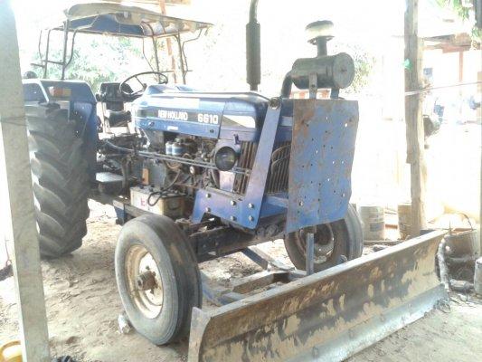ขายรถไถ ฟร์อด FORD 6610เสื้อลาย เอกสารเล่มทะเบียนพร้อมโอน เครื่องดี สภาพพร้อมใช้งาน