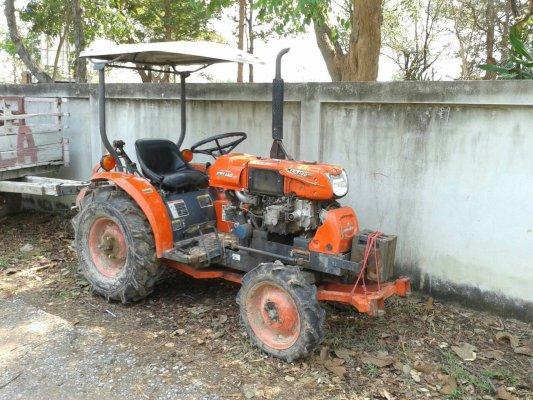 ขายรถไถส้ม KRT 140สภาพพร้อมใช้งาน อุปกรณ์ครบ เครื่องดี