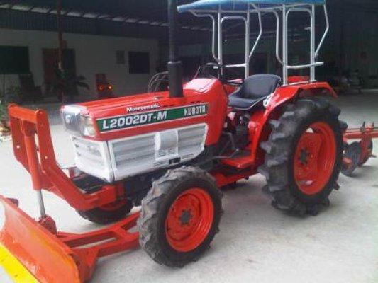 ขายรถไถ Kubota L 2002 DT-M พร้อมมีดดันหน้าและผาน3