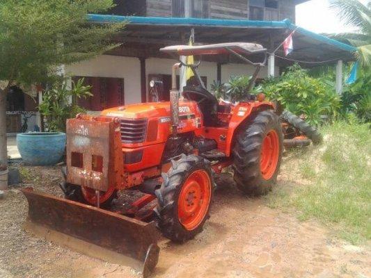 รถไถ M5000 kubota รุ่นตัวสุดท้าย สภาพดี 95% ตามรูป อุปกรณ์ครบสมบูรณ์ กำลังดี 570,000