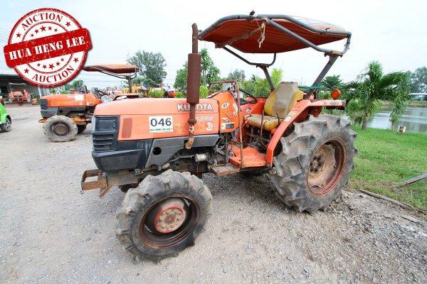 AUC 7 Code 046 แทรกเตอร์ KUBOTA L4508 ราคา เริ่มต้นการประมูล 180,000 บาท