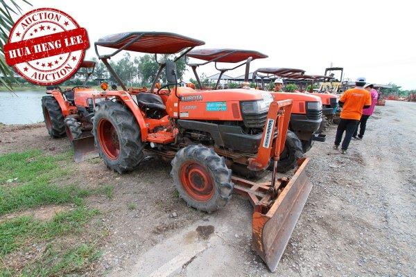 AUC 7 Code 094 รถแทรกเตอร์ KUBOTA L4508 ราคา เริ่มต้นการประมูล 195,000 บาท