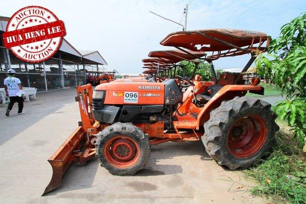 AUC 7 Code 096 รถแทรกเตอร์ KUBOTA L4508DI ราคา เริ่มต้นการประมูล 225,000 บาท