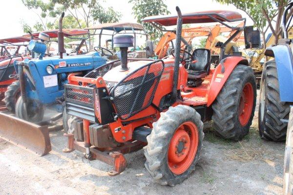 ดาวน์เพียง 80,000 บาท KUBOTA MAX M7040 เดิมๆ