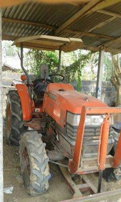 ขายรถไถ KUBOTA L3408 อุปกรณ์ดันหน้า ผานหลัง สภาพพร้อมใช้งาน สนใจโทร 090-8588220คุณนะ 093-3258446คุณบิวตี้ ID:narong498 หรือ www.truck.in.th/498 หรือเพ