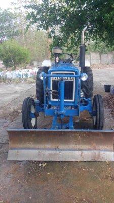 รถไถ Ford